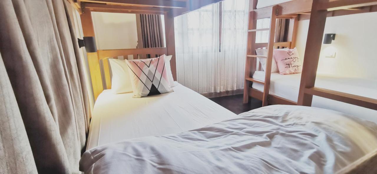 Stay Here Hostel 치앙마이 외부 사진