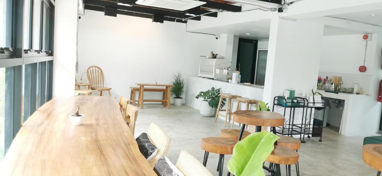 Stay Here Hostel 치앙마이 외부 사진